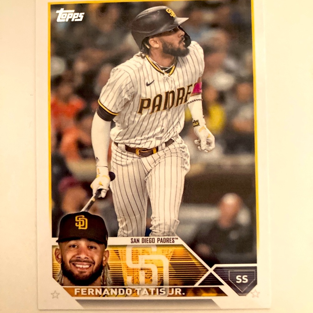 Baseball card 2022 topps